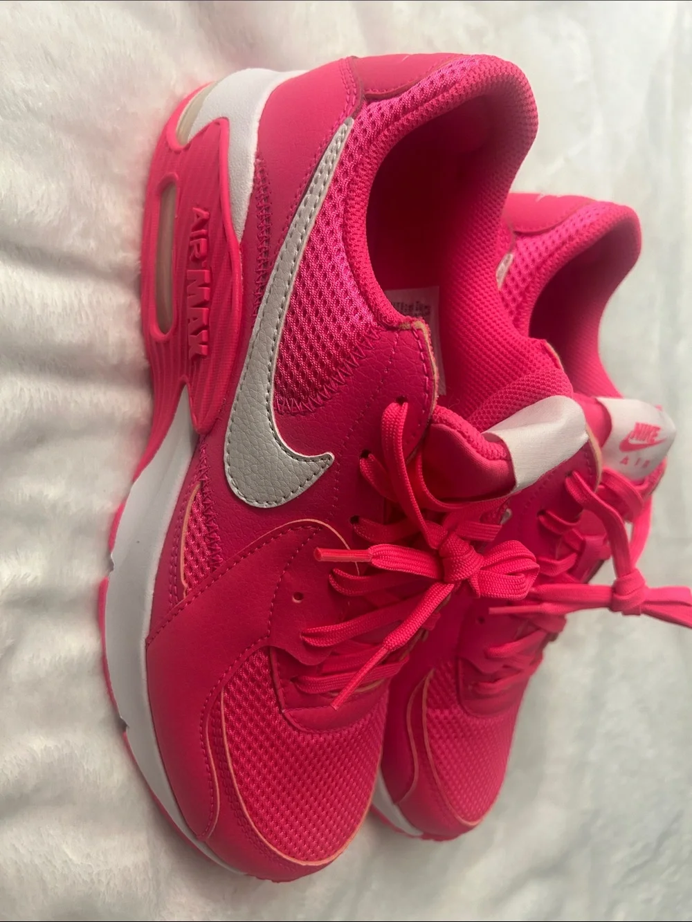 Nike bold hot